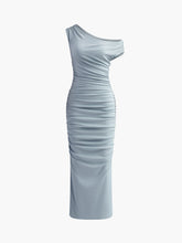 Asymmetrisches, schmal geschnittenes, langes Kleid